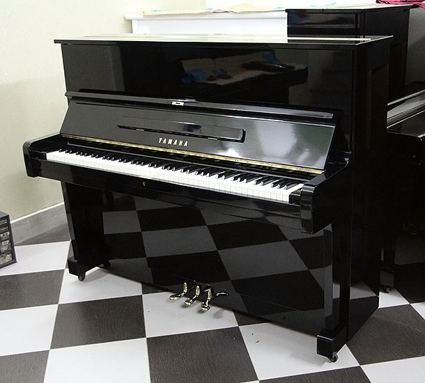 Piano U1E Yamaha cũ