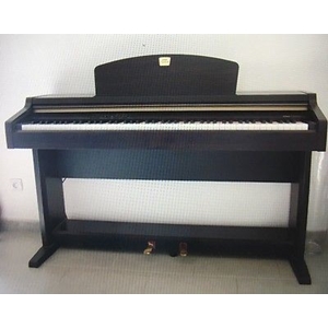 Đàn Piano điện cũ Yamaha CLP 920