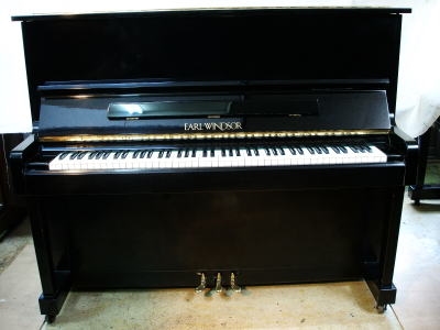 Đàn Piano cơ EARL WINDSOR W112