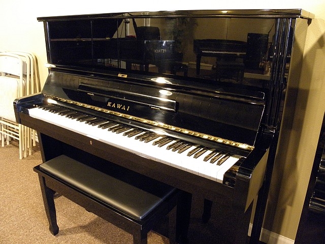 Đàn Piano cơ Kawai BL51