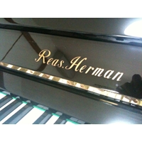 Đàn Piano cơ REAS HERMAN N/A