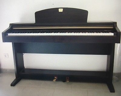 Đàn Piano điện cũ Yamaha CLP 920